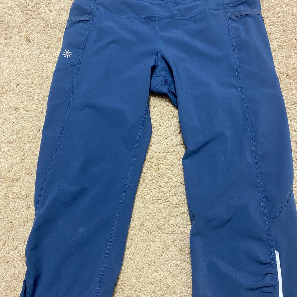 Athleta Relay Capri Size Small